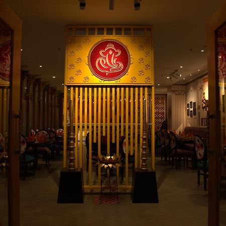 Holywater Hotel By Ganga Kinare #150 Mts From Ganga Ghat リシケーシュ エクステリア 写真
