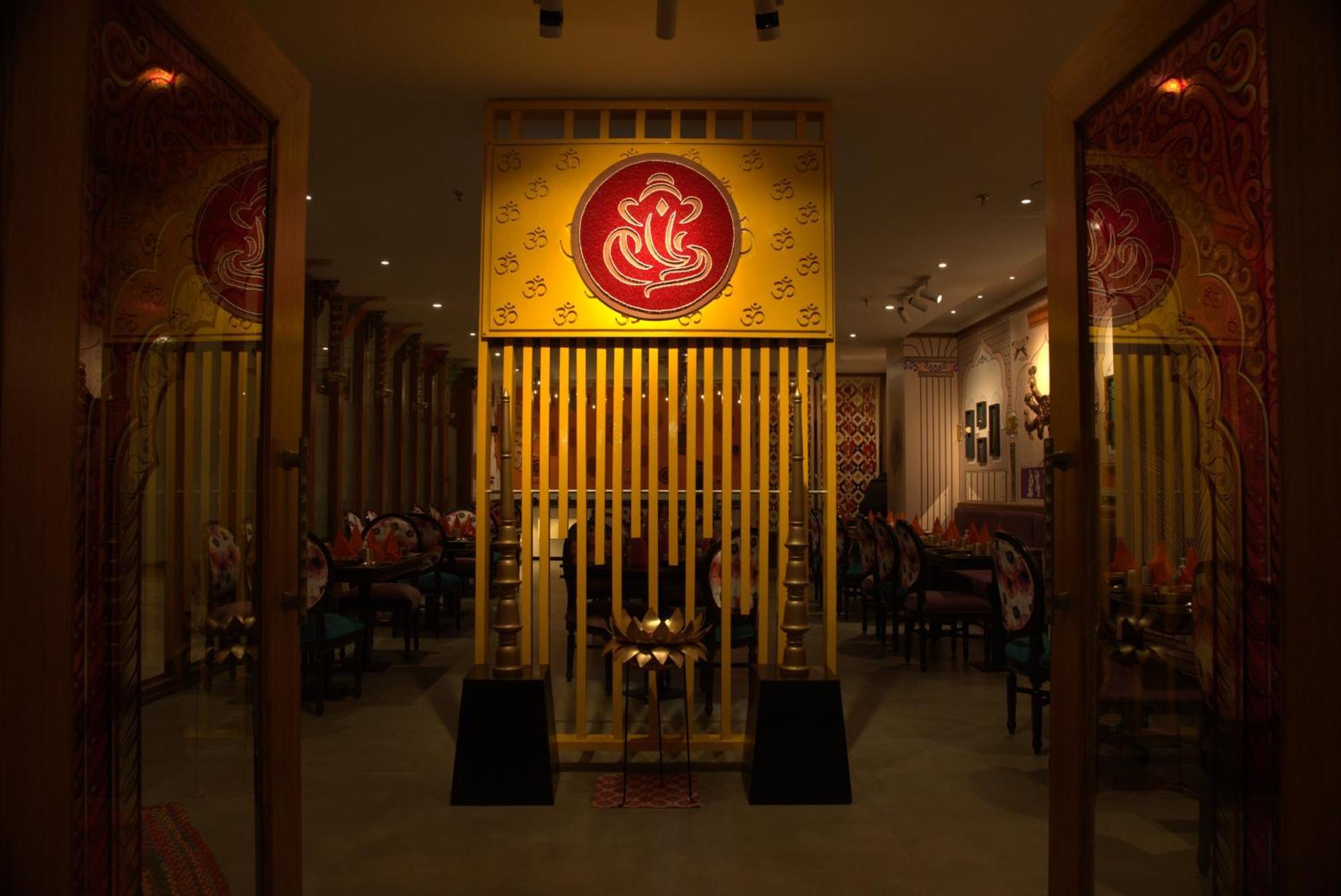 Holywater Hotel By Ganga Kinare #150 Mts From Ganga Ghat リシケーシュ エクステリア 写真